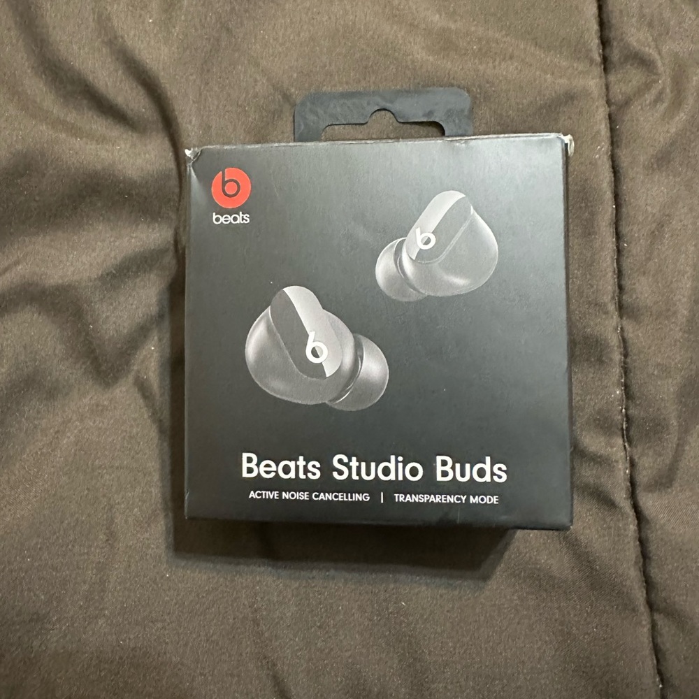 Beats Studio Buds